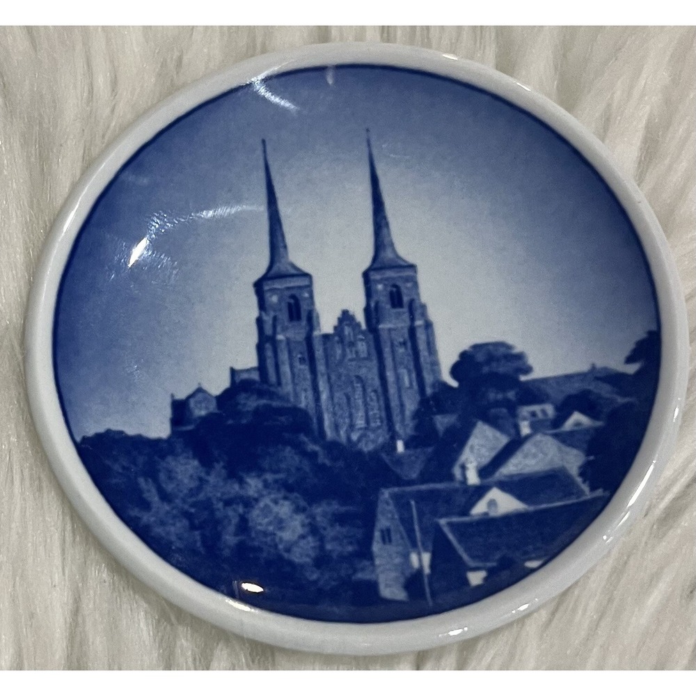 Royal‎ Copenhagen Denmark Fajance 22-2010 Roskilde Damkirke 3" Tea Bag Plate